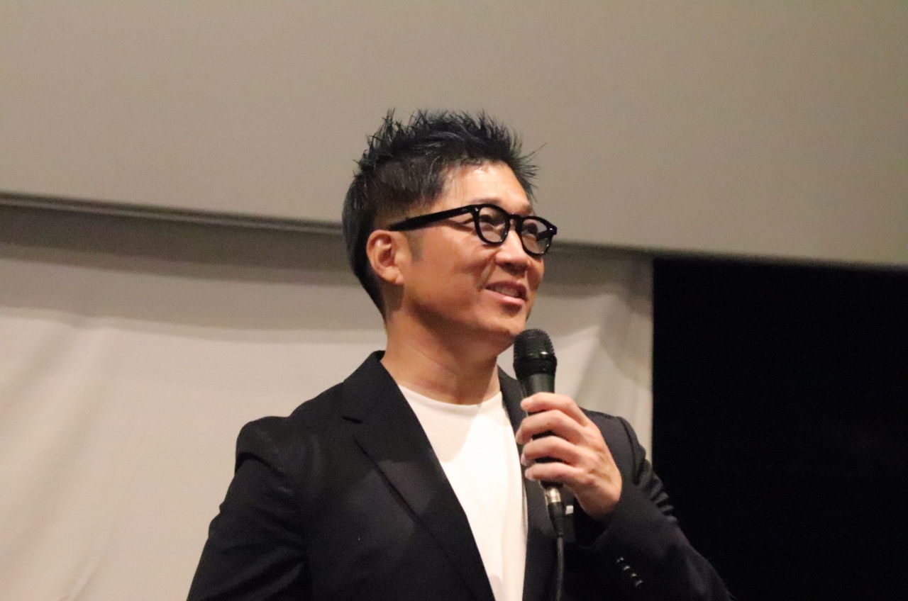 사카구치 타쿠 배우의 소속사 대표이자 「원 퍼센터」의 프로듀서인 오타 타카시 대표. 그는 사카구치의 영화와 무술세계를 가장 잘 이해하며 응원해주는 동료다. (C)BIFAN